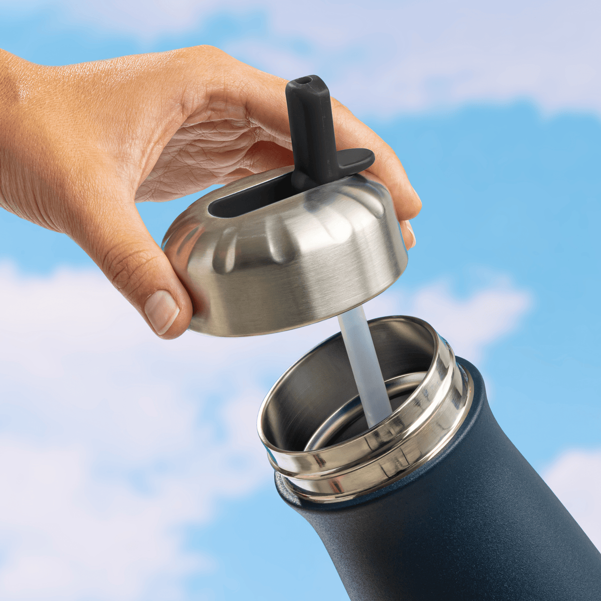 Traveler Flip Straw Lid